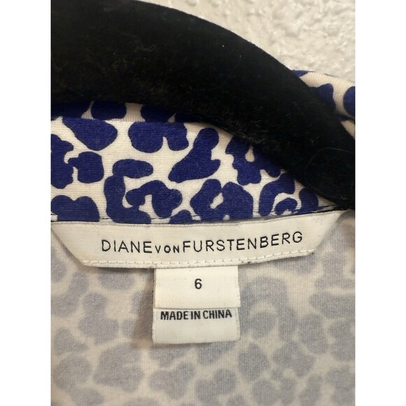 Diane Von Furstenberg DVF Classic Full Wrap Blue Animal Print Dress Size 6 - Picture 5 of 5